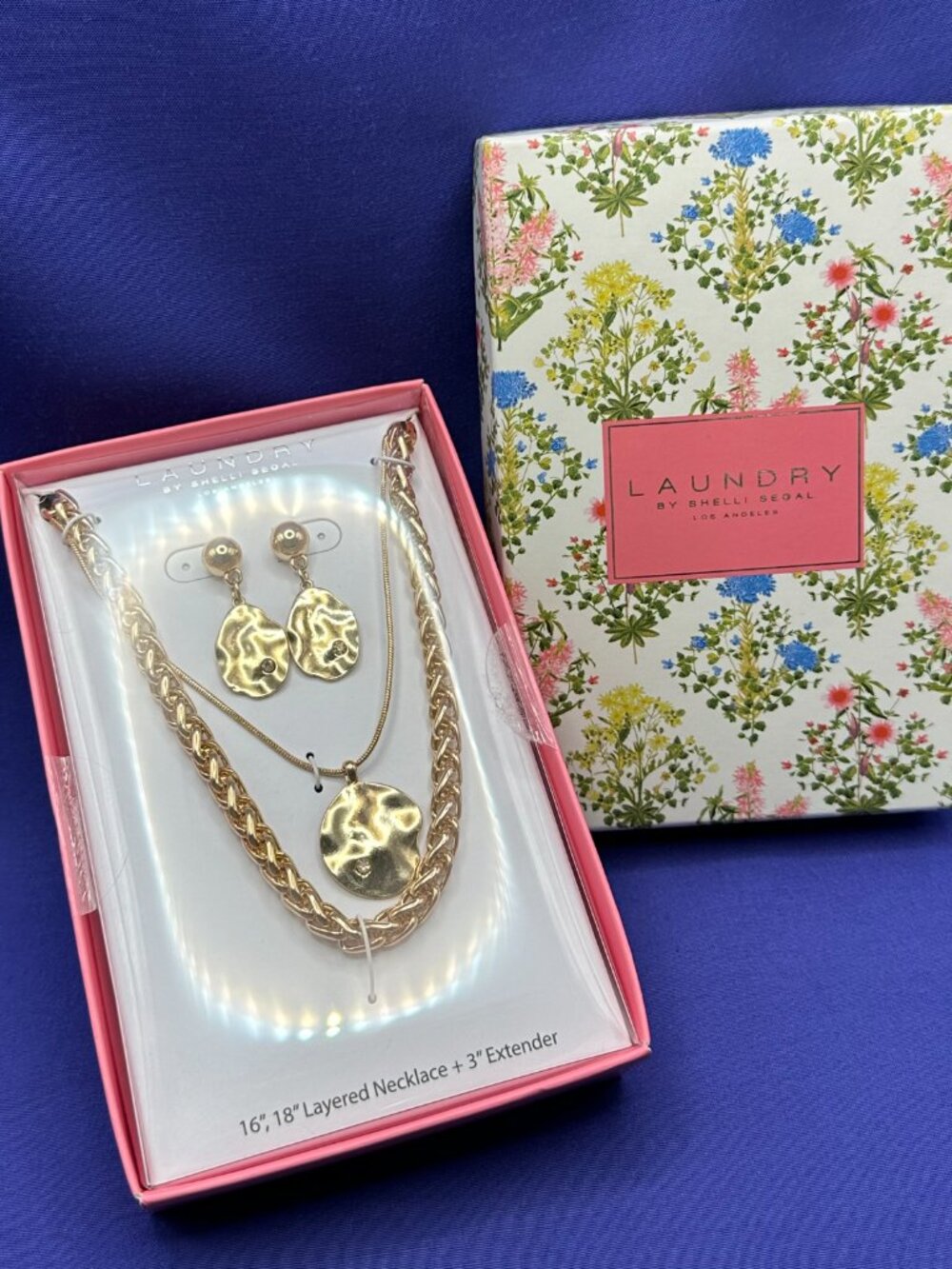 Laundry By Shelli Segal Necklace & Earring Set.  NIB